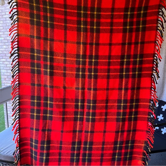 Faribo Woolen Mill Co vintage Red and Black Plaid blanket - Picture 4 of 5